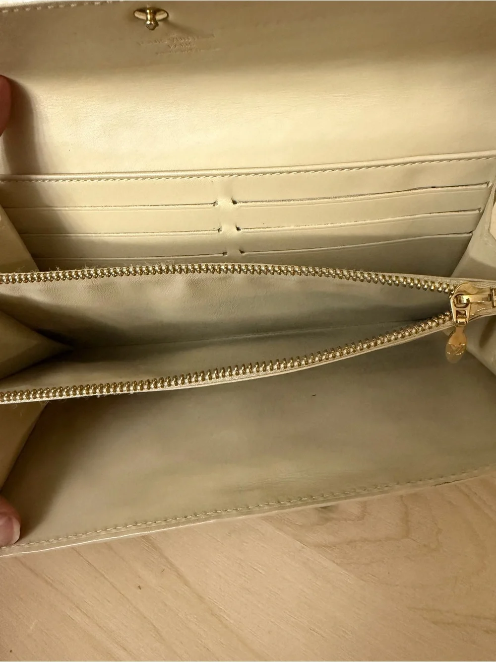 Louis Vuitton Beige Vernis Monogram Patent Wallet